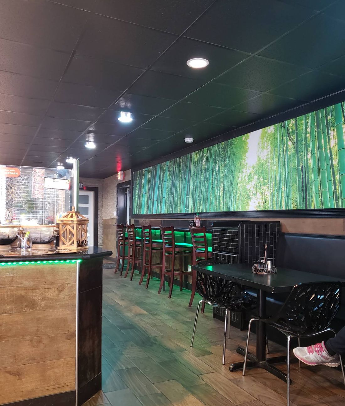 Arctic Bites dining room